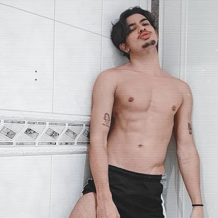 OnlyFans account  tchouglas header 2