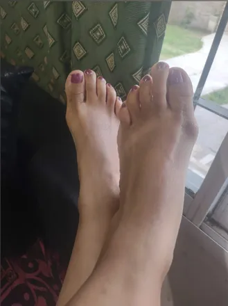 OnlyFans cuenta feetandfeastx header 2