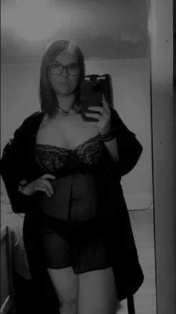 OnlyFans cuenta littlemisssunshine46 header 2