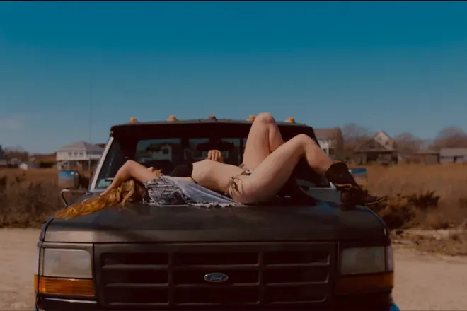 OnlyFans account  carolinecowgirl header 2