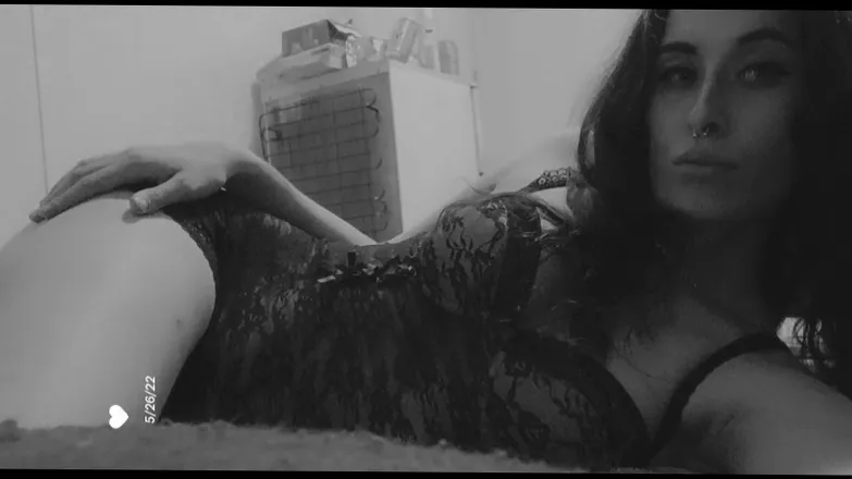 OnlyFans cuenta baked_layla header 2