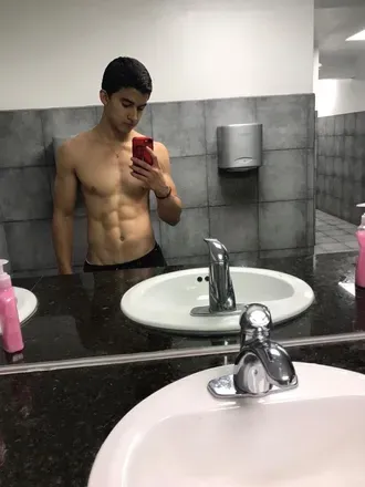 OnlyFans account  diegos_navarro header 2
