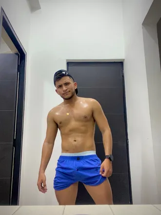OnlyFans cuenta fernando.rojas.n header 2