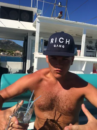 OnlyFans cuenta u179455205 header 2