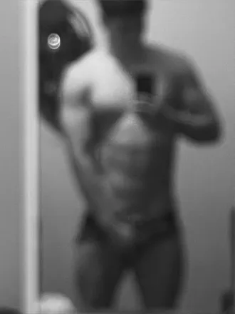 OnlyFans cuenta lucianocguerrero header 2