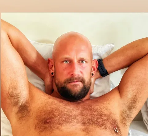 OnlyFans cuenta barebackpaul86 header 2
