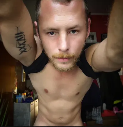 OnlyFans cuenta aron_dean666 avatar 1