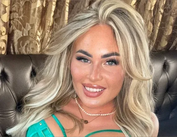 OnlyFans account  latinmoniquexx avatar 1