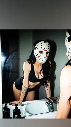 OnlyFans cuenta screamqueensalem header 2