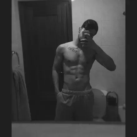 OnlyFans cuenta rober.q header 2