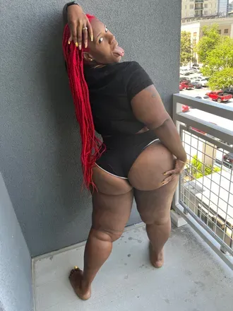 OnlyFans cuenta juiccybubblez avatar 1