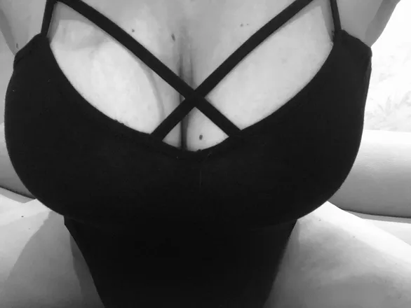 OnlyFans cuenta anastasiarose77 header 2