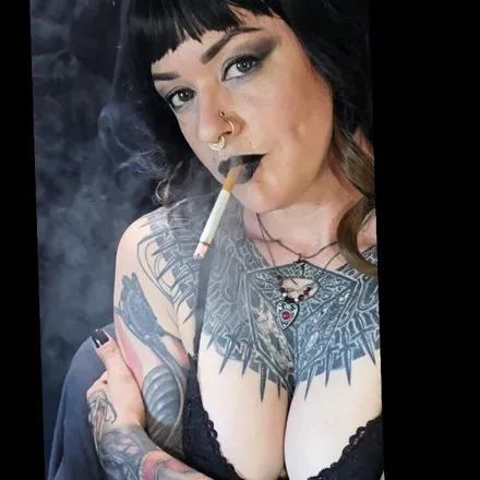 OnlyFans cuenta smokinglace avatar 1