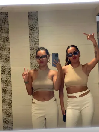 OnlyFans cuenta thesweettwins header 2