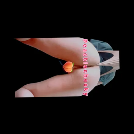 OnlyFans cuenta peachiecheeky header 2