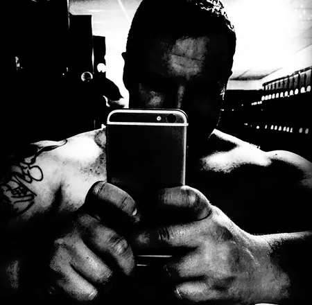 OnlyFans cuenta toyboy83 header 2