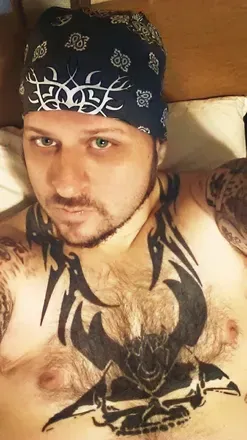 OnlyFans account  robxombie avatar 1