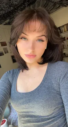 OnlyFans account  irissells avatar 1