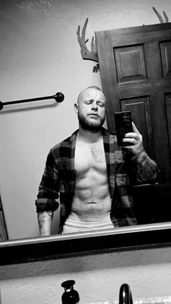 OnlyFans account  mike69hell avatar 1