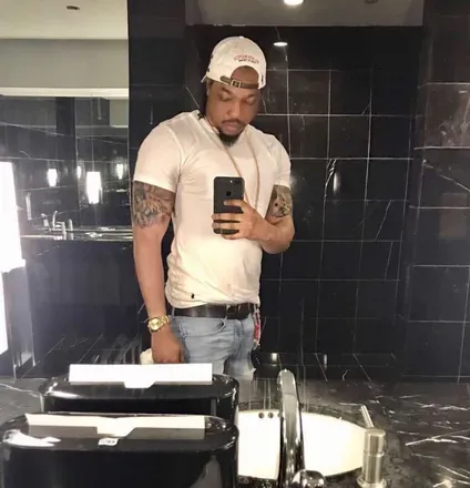 OnlyFans cuenta fwyb_omyron avatar 1