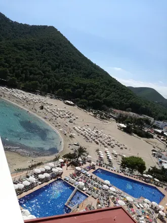 OnlyFans cuenta ella_lola header 2