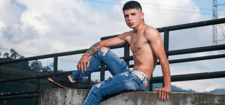 OnlyFans cuenta michael_boy header 2