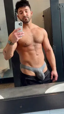 OnlyFans cuenta italianstallion21cm avatar 1