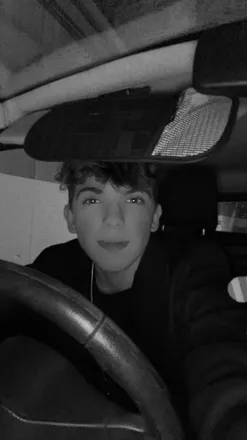 OnlyFans cuenta ucasxelliot header 2