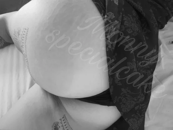 OnlyFans cuenta monnyspecialcake header 2