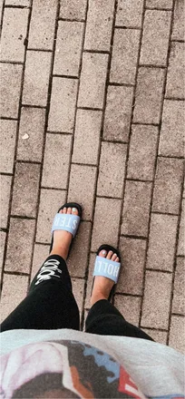 OnlyFans cuenta feetpicsmillyxo header 2