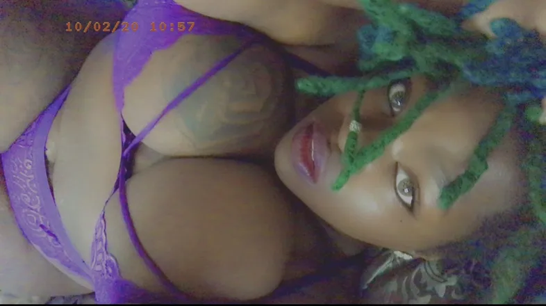 OnlyFans cuenta itsthegreen4me header 2
