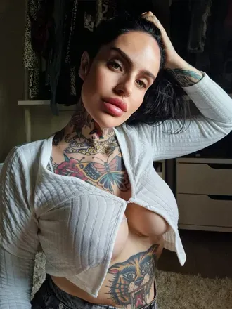 OnlyFans cuenta manolatenti avatar 1