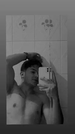 OnlyFans account  julii_anh avatar 1