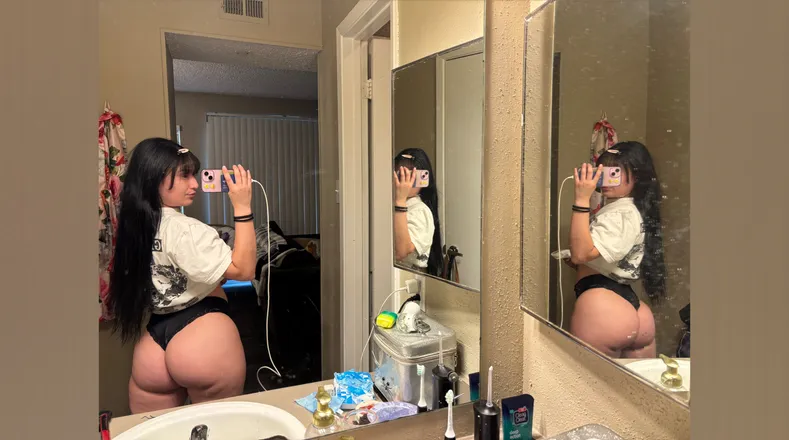 OnlyFans cuenta lillyl1 header 2