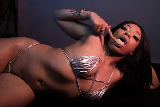 OnlyFans cuenta mznani_x header 2