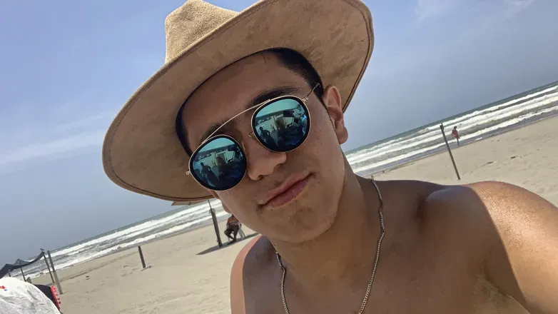 OnlyFans account  andreriveral avatar 1