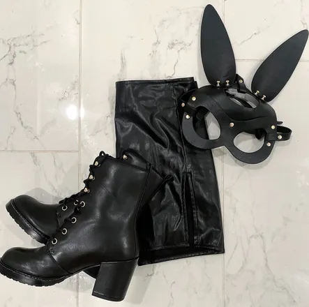 OnlyFans cuenta pov_housebunny header 2