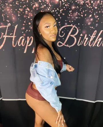 OnlyFans cuenta prettycourtneyy avatar 1