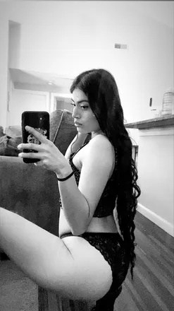 OnlyFans cuenta ellasellamaari avatar 1