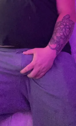 OnlyFans cuenta yourneighborcharlie header 2