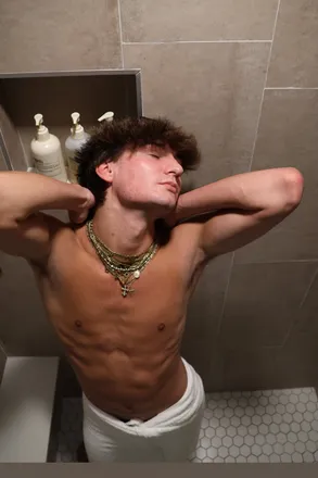 OnlyFans cuenta brunetteboyasherfree header 2