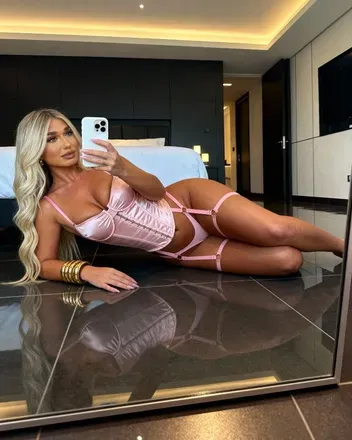 OnlyFans cuenta bbarbiedolll header 2