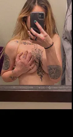 OnlyFans cuenta doomed_to_die header 2