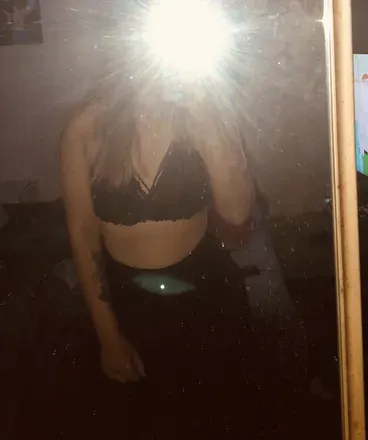 OnlyFans cuenta sstonerchick420 header 2