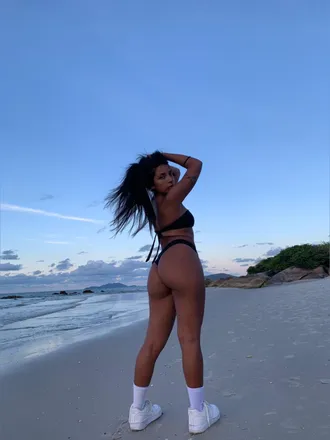 OnlyFans cuenta milacalientexxx header 2