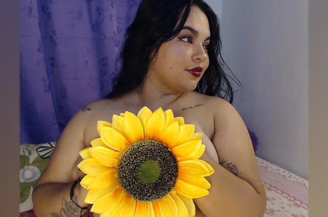 OnlyFans cuenta tessa-leo header 2
