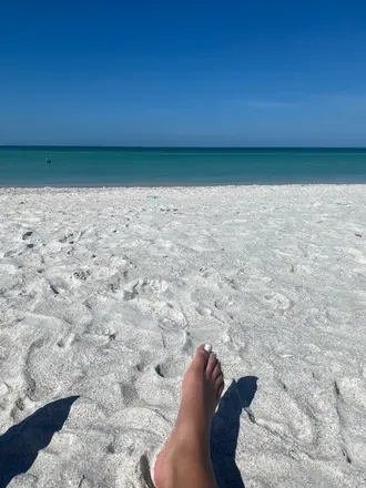 OnlyFans cuenta goldenlilyfeet avatar 1