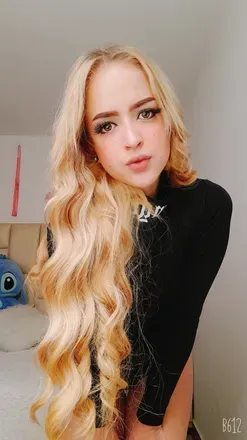 OnlyFans cuenta emiily_kind avatar 1
