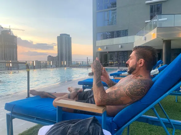 OnlyFans cuenta mariofly11 header 2