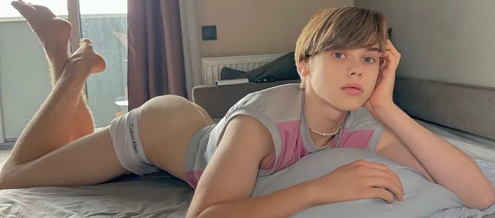 OnlyFans account  naughty_liam18 header 2